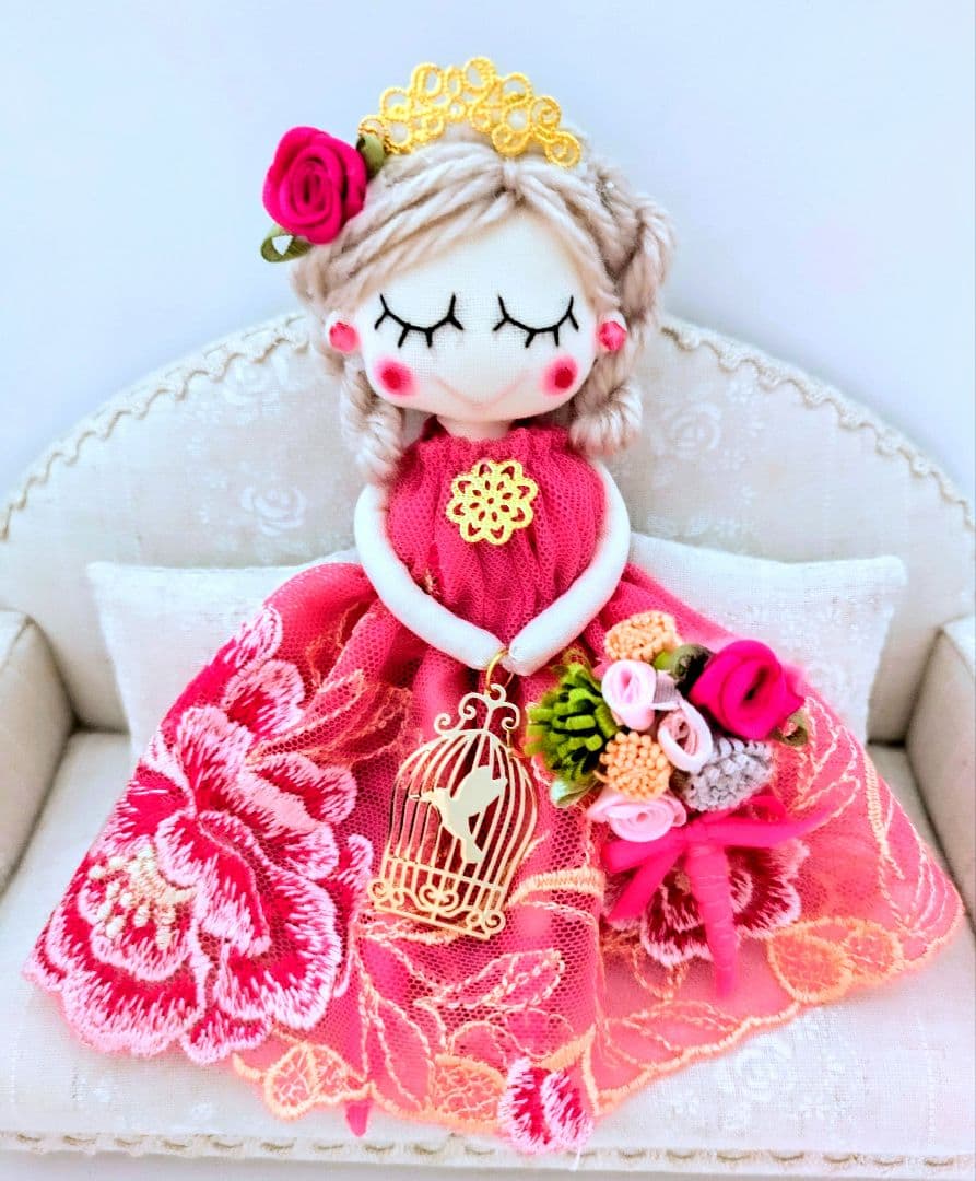 ハンドメイド ドールチャーム バッグチャーム お人形 - メルカリ