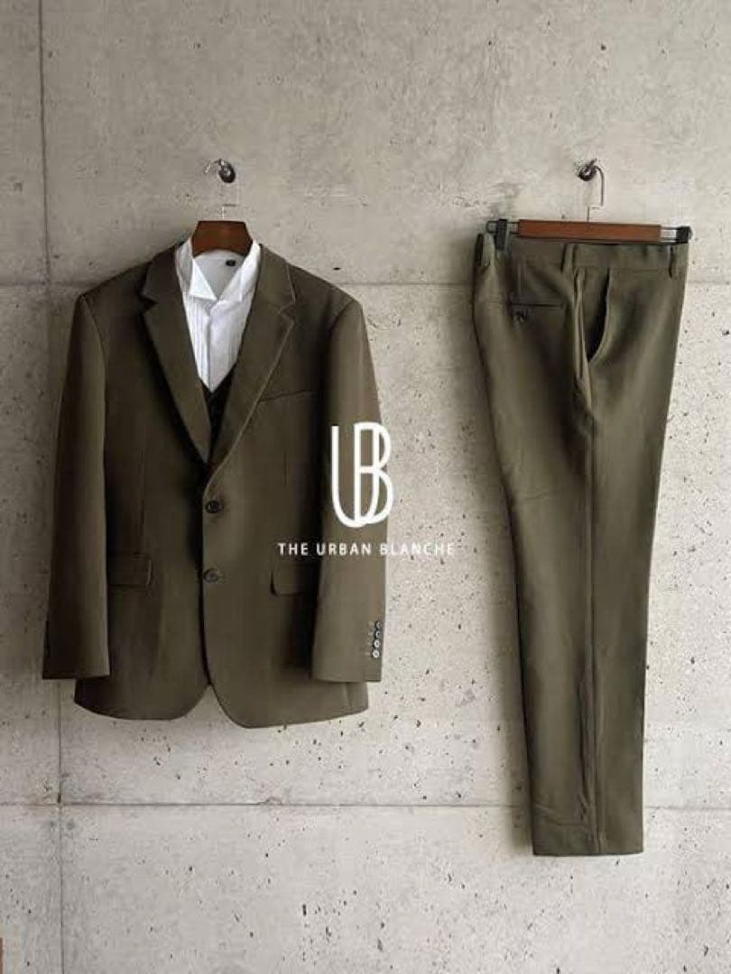 アーバンブランシュ（THE URBAN BLANCHE）タキシード カーキ