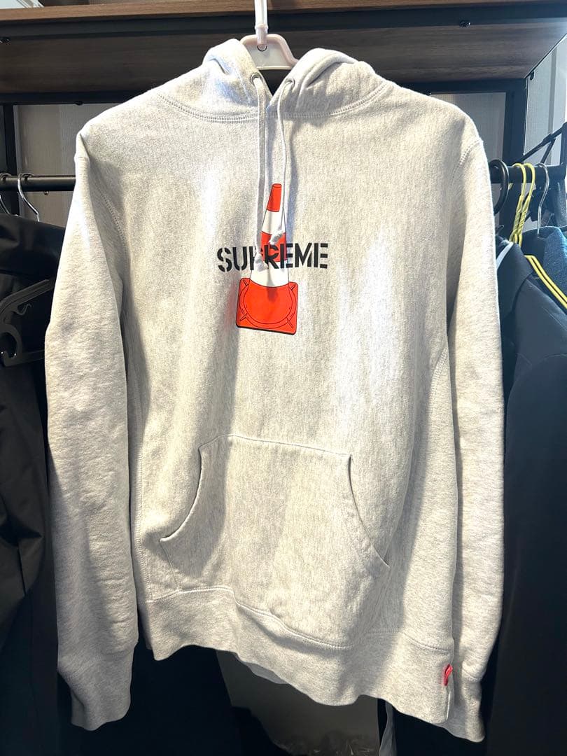 SUPREME パーカー