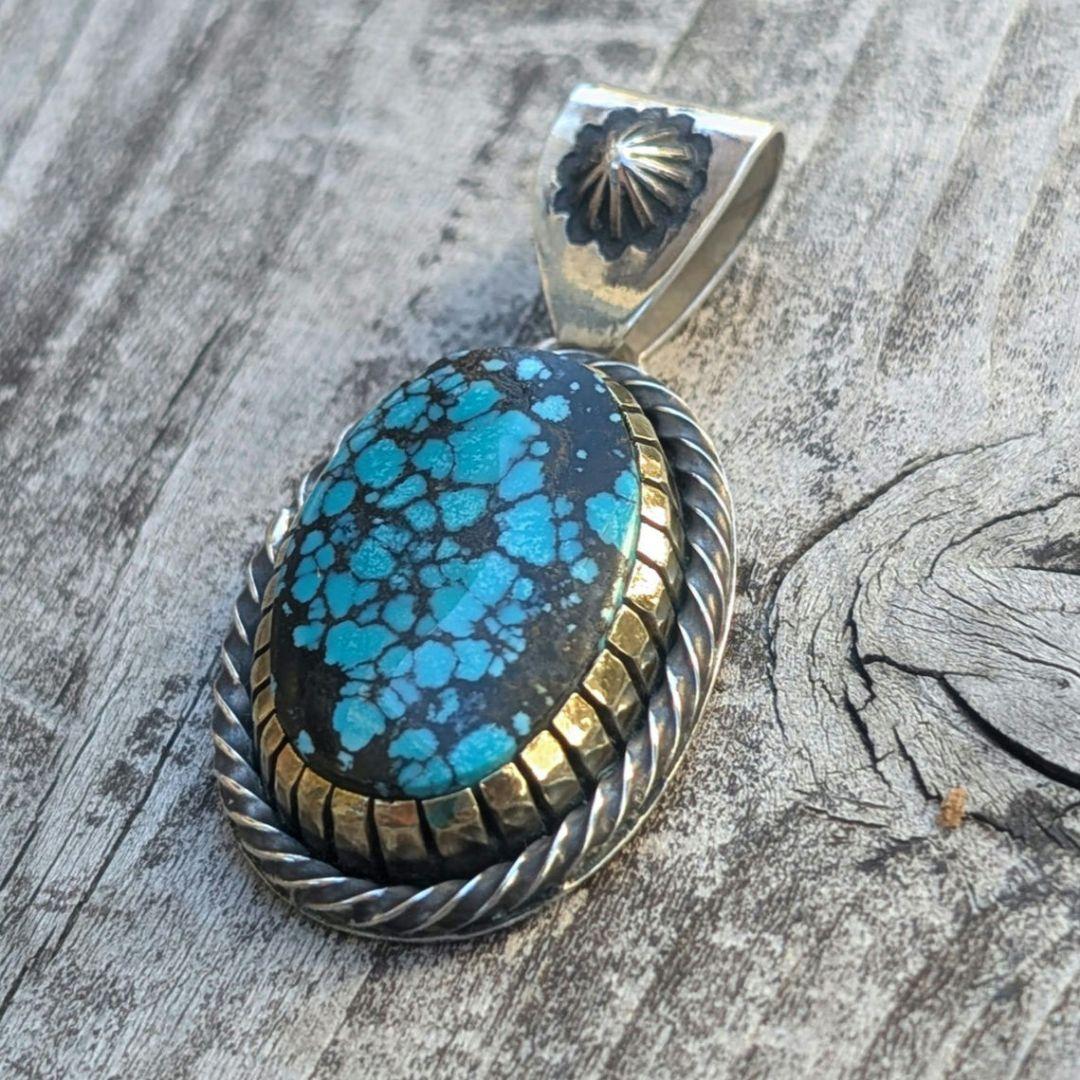 ハンドメイドのターコイズトップ インディアンジュエリー風