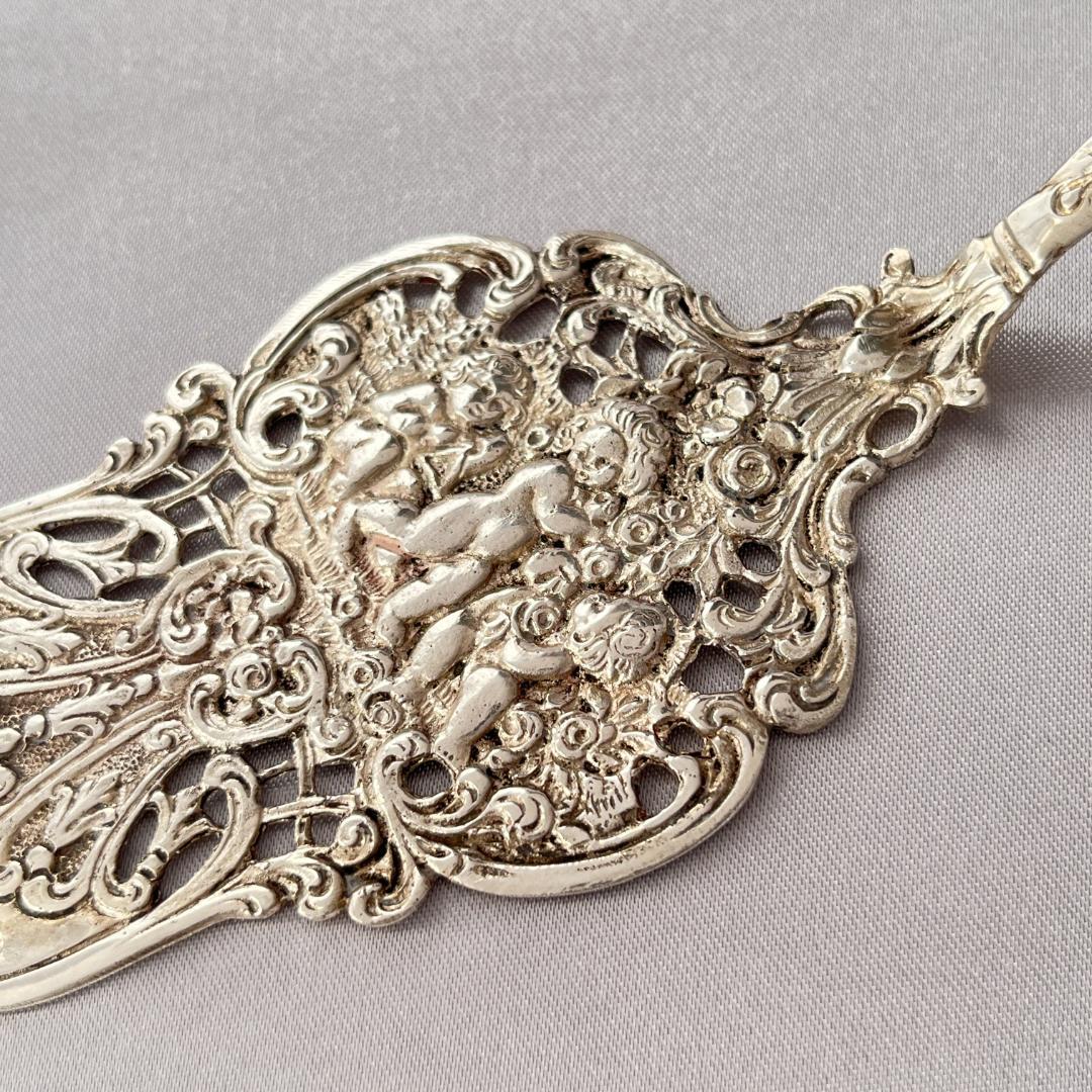 【ドイツ】天童と薔薇のケーキサーバー【純銀】ローズとチュラブ 　21cm