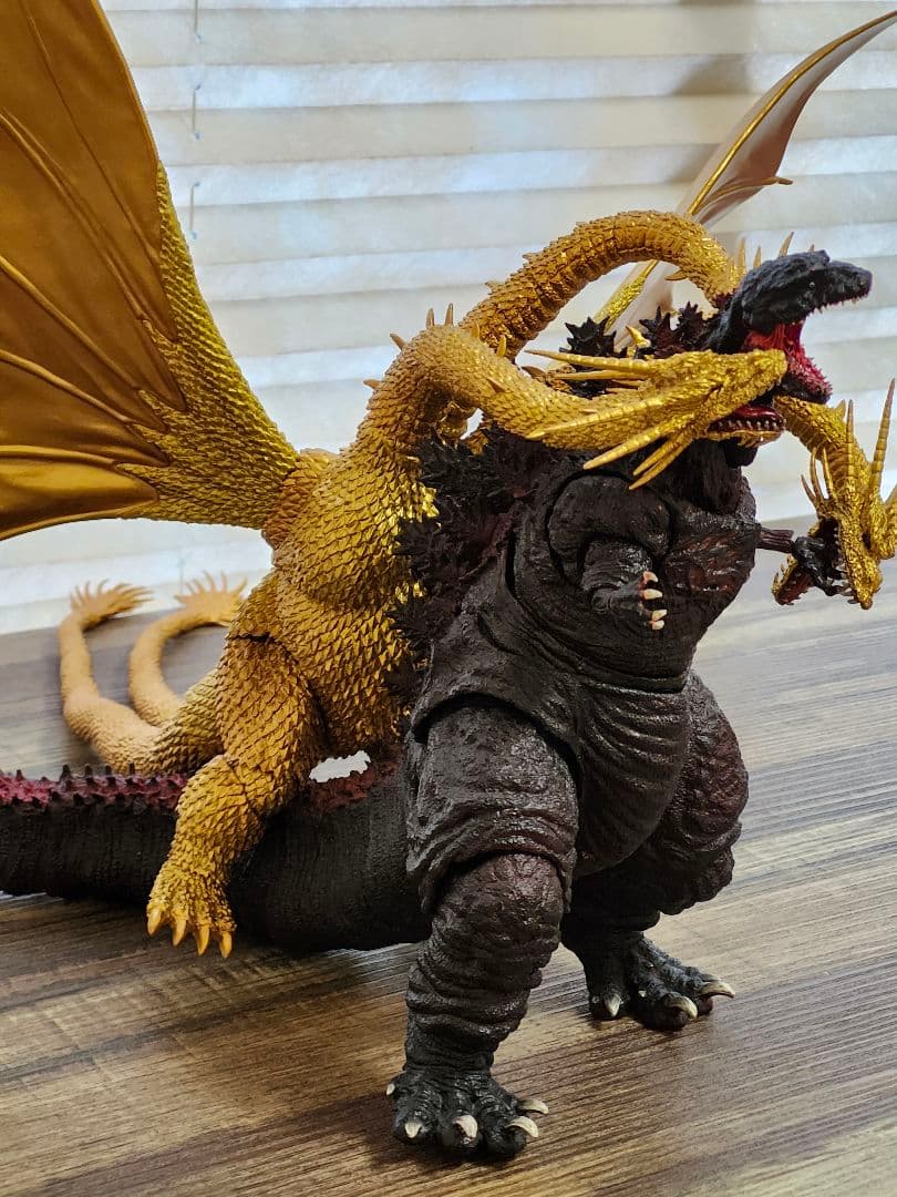キングギドラ　スペシャルカラー Ver.　S.H.MonsterArts
