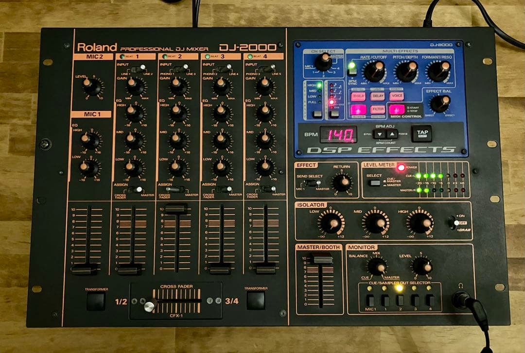 ジャンク Roland DJ-2000 4ch DJミキサー 通電確認済み - メルカリ