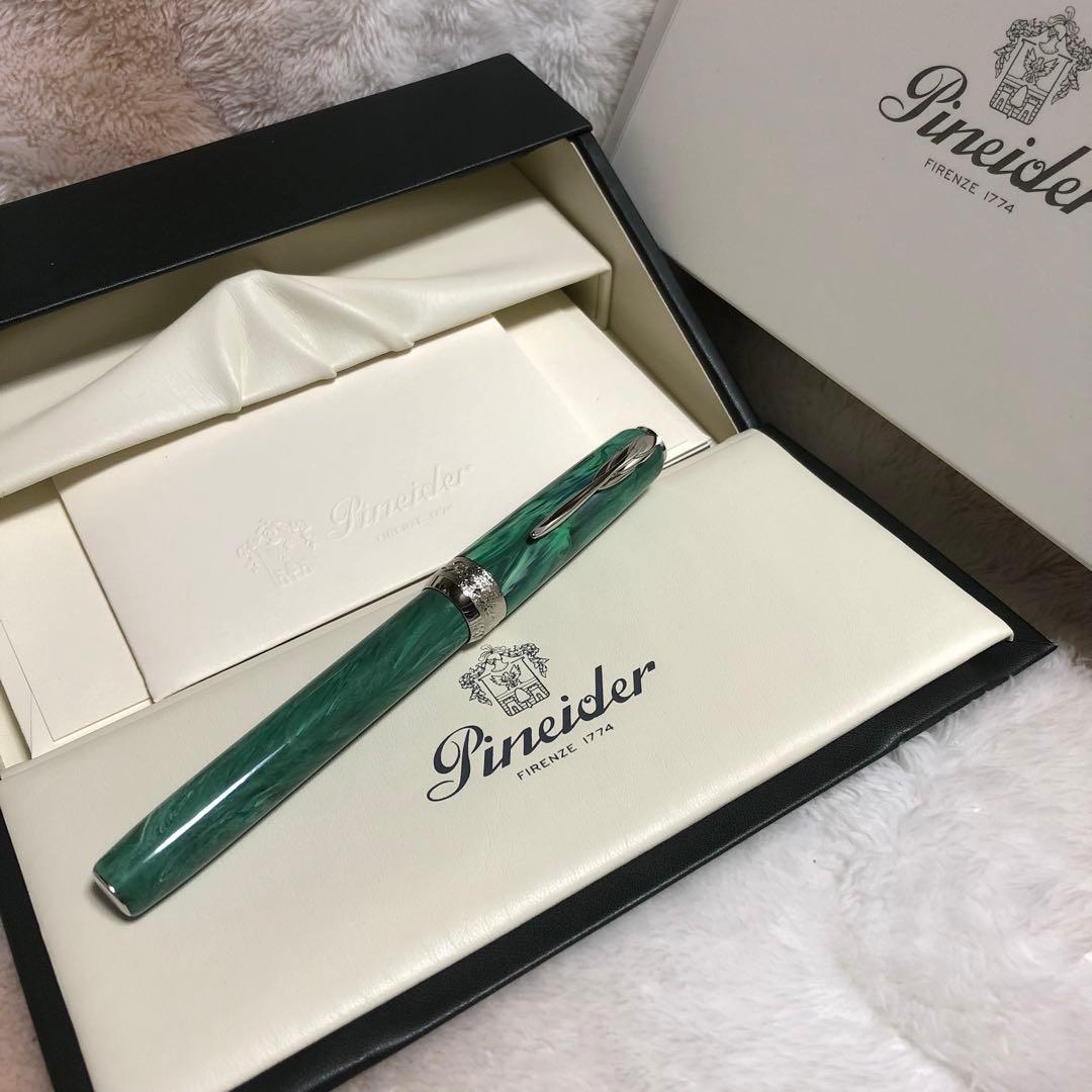 新品未使用 廃番品 ピナイダー ボールペン ジェムストーン マカライト