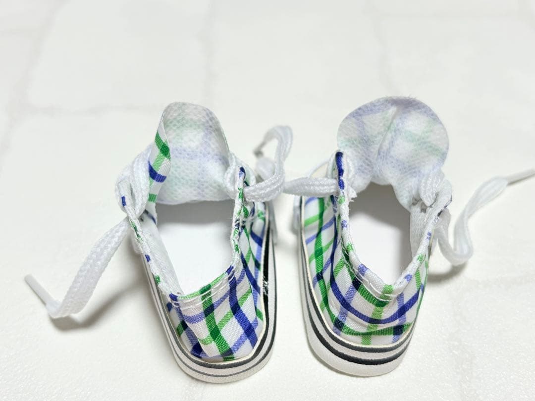 m0111-8 ドール用　スニーカー7cm