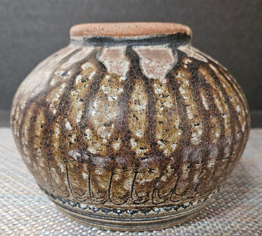 17～18世紀 東南アジア古陶磁器 安南 宋胡録 鉄釉 陰刻連弁文