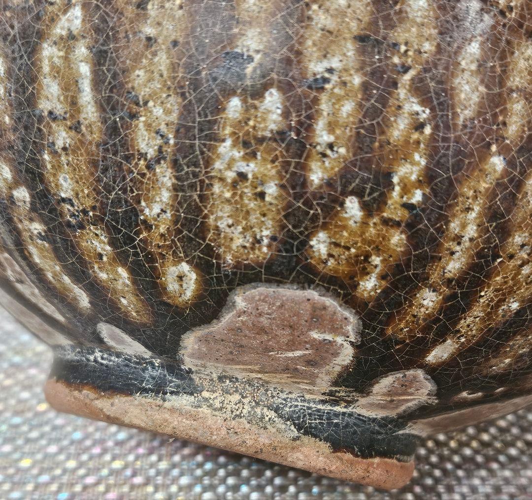 17～18世紀 東南アジア古陶磁器 安南 宋胡録 鉄釉 陰刻連弁文