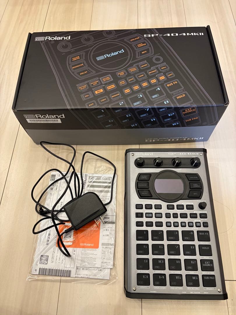Roland SP-404MKII （おまけ：サンレコ2025/5月号） 3124121012-x1000.jpg