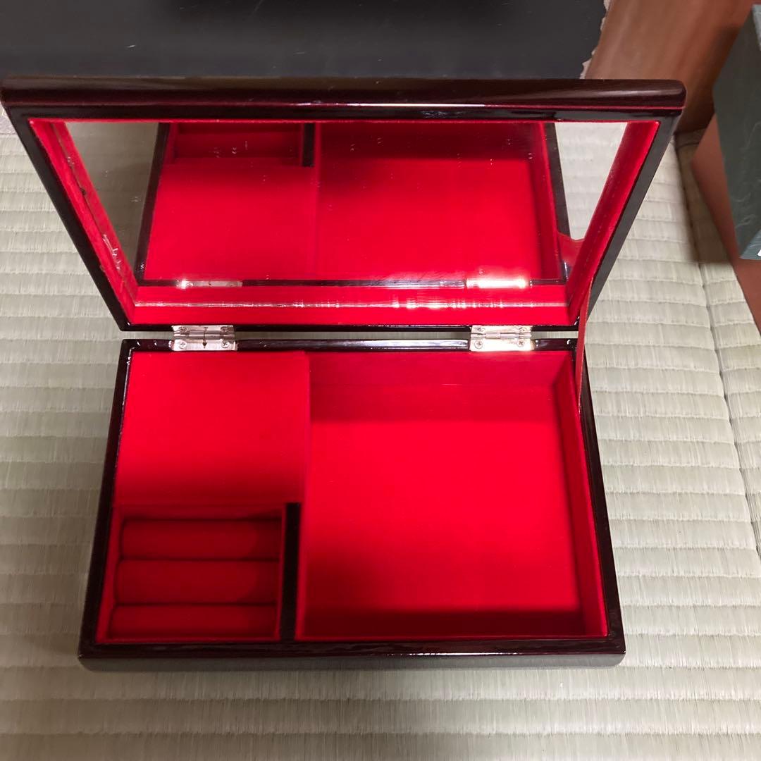 漆器のジュエリーボックスオルゴール付き 会津塗り漆器鍵付き