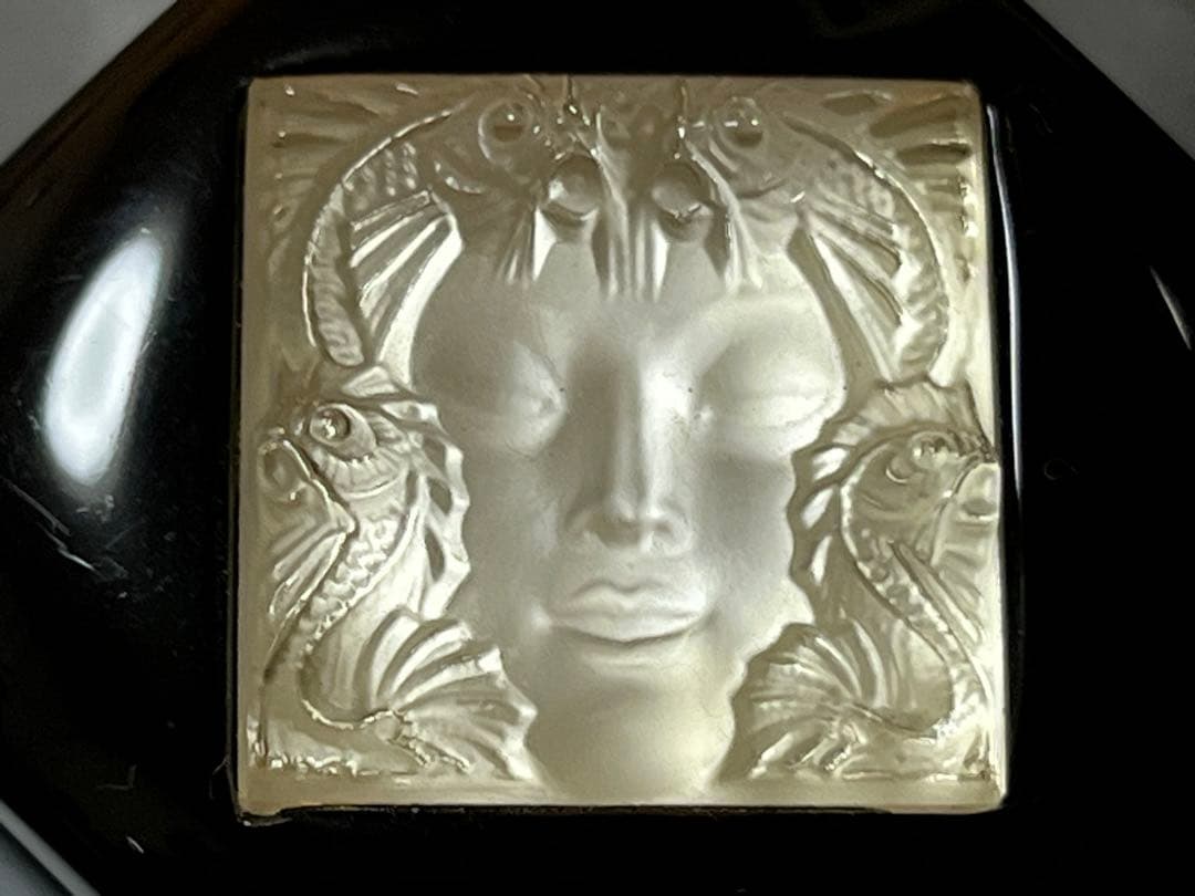 美品 ラリック ブローチ アレトゥーズ 女神 クリスタル 箱無し