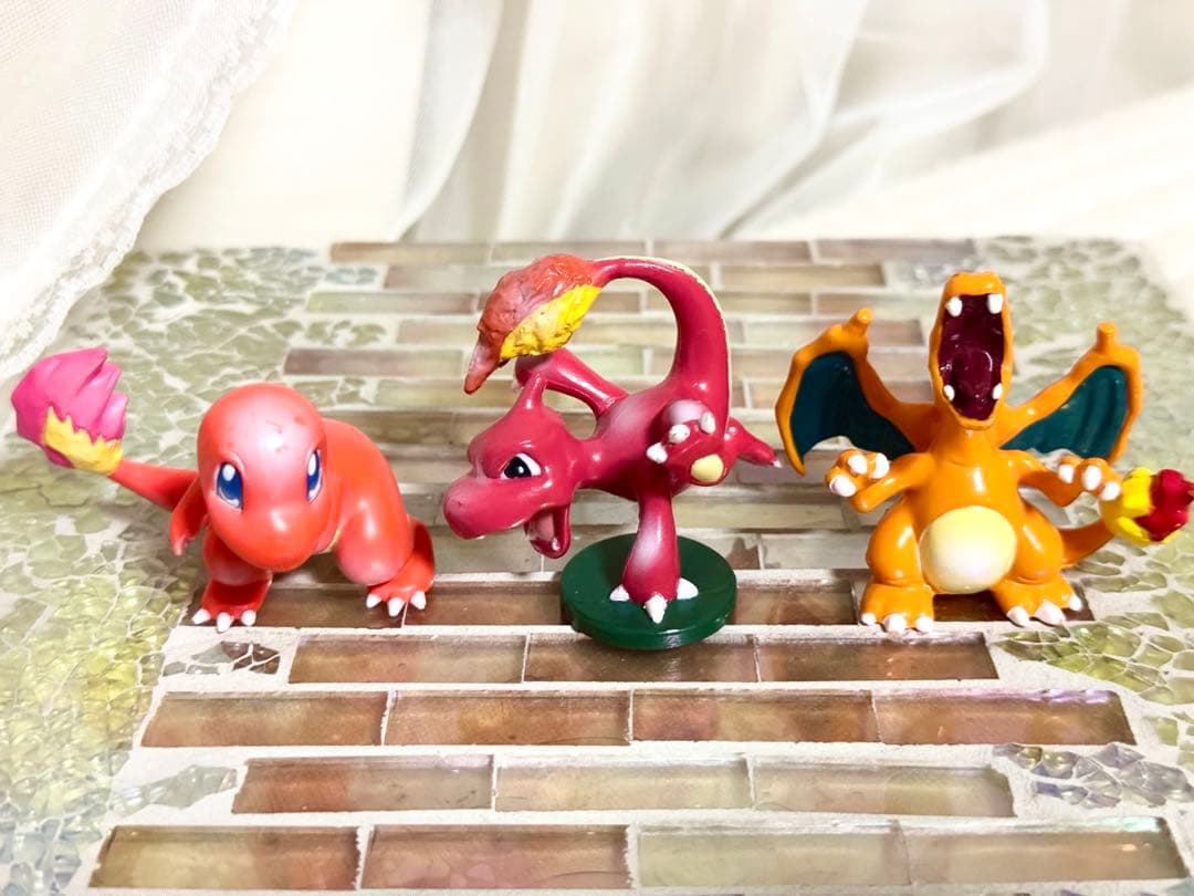 超希少】初期 ヒトカゲ リザード 形違い モンコレ 3体 TOMY