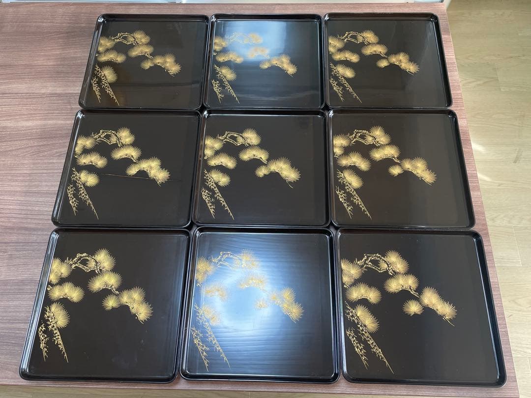 【現状品】輪島塗 漆器 黒 足付き膳 御膳 金彩 松 18客 レトロ 割烹屋