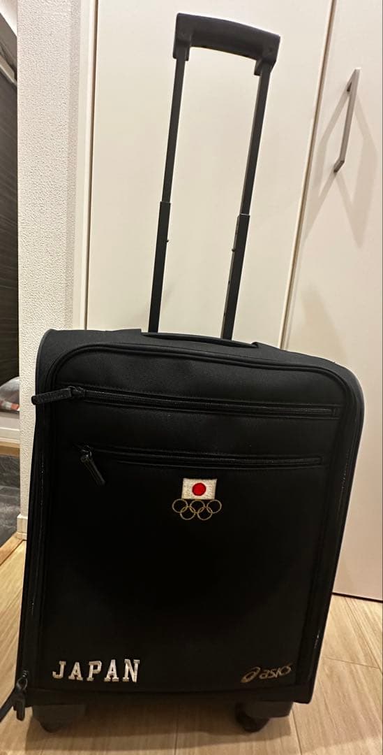 希少価値】asics オリンピック選手 キャリーケース
