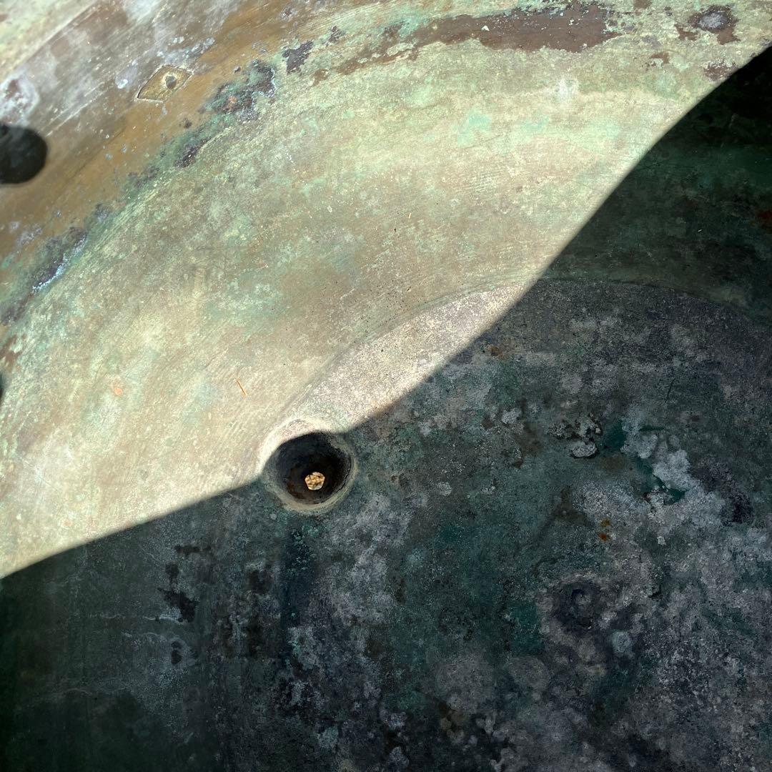 青銅製3脚付き骨董火鉢（底の穴を塞ぎ睡蓮鉢や金魚・