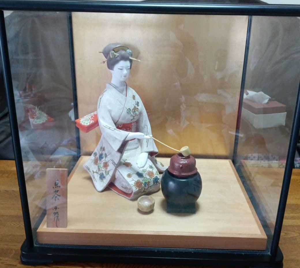 伝統工芸品】博多人形 点茶 吉武國明氏作 ガラスケース付き 日本