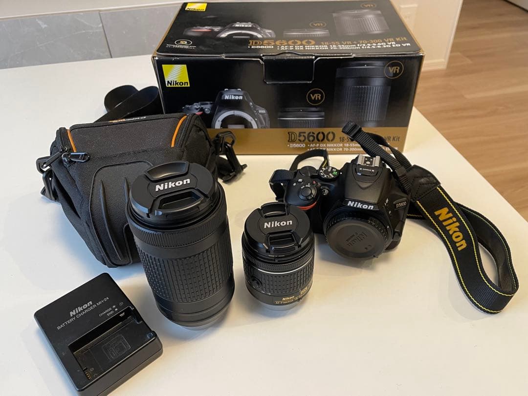 D5600 ニコン一眼レフカメラダブルズームキットSONY E PZ18-105F4 G OSS