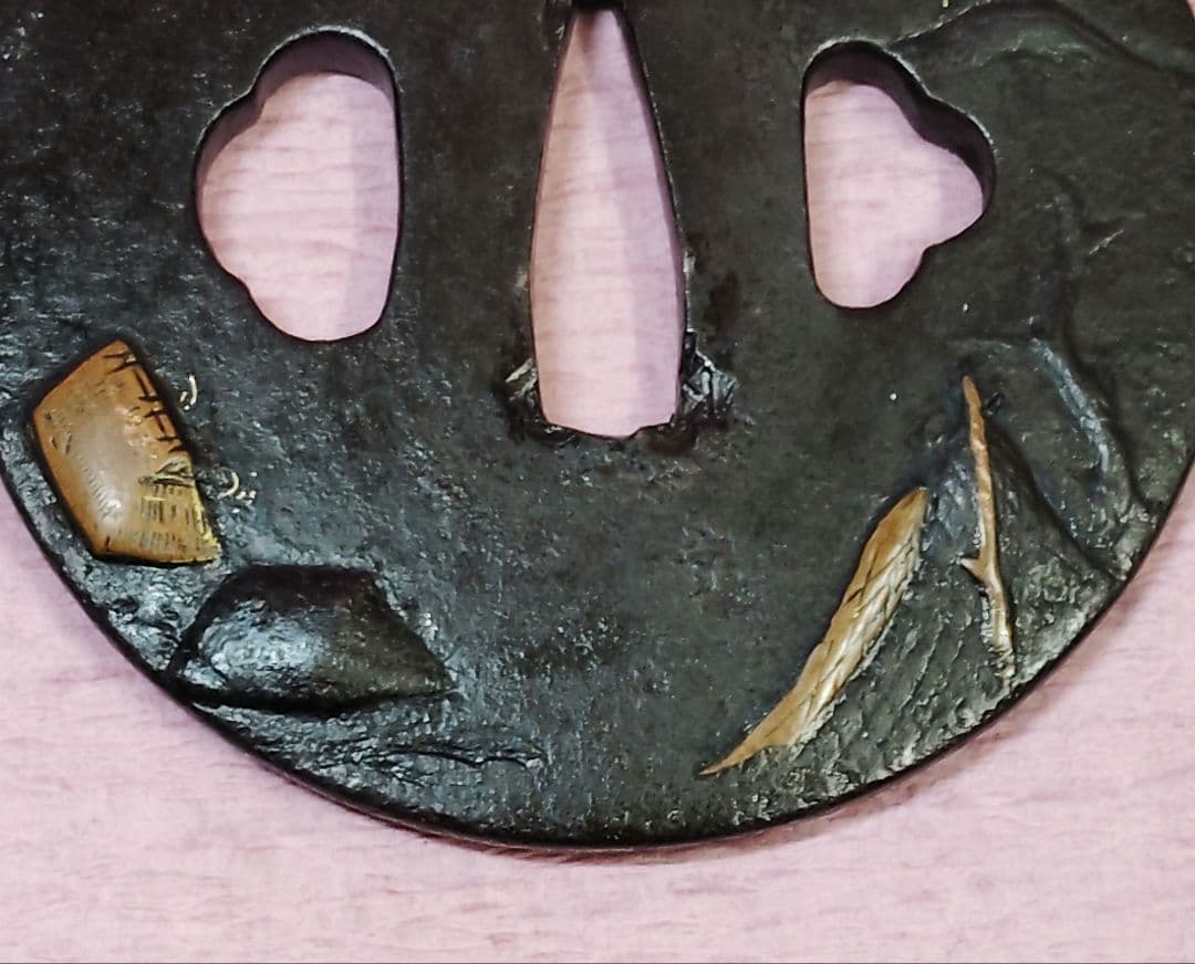 刀装具 鐔 鍔 無銘 鉄地 金象嵌 色絵 風景図 丸形鐔 時代物
