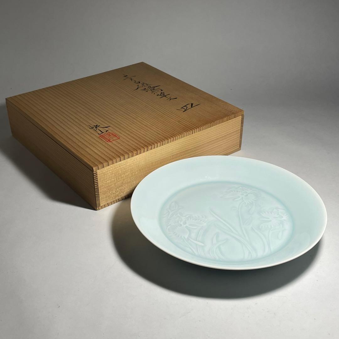 ◇名品 人間国宝 塚本快示 快山窯 青白磁鷺草文皿 共箱・共布付き