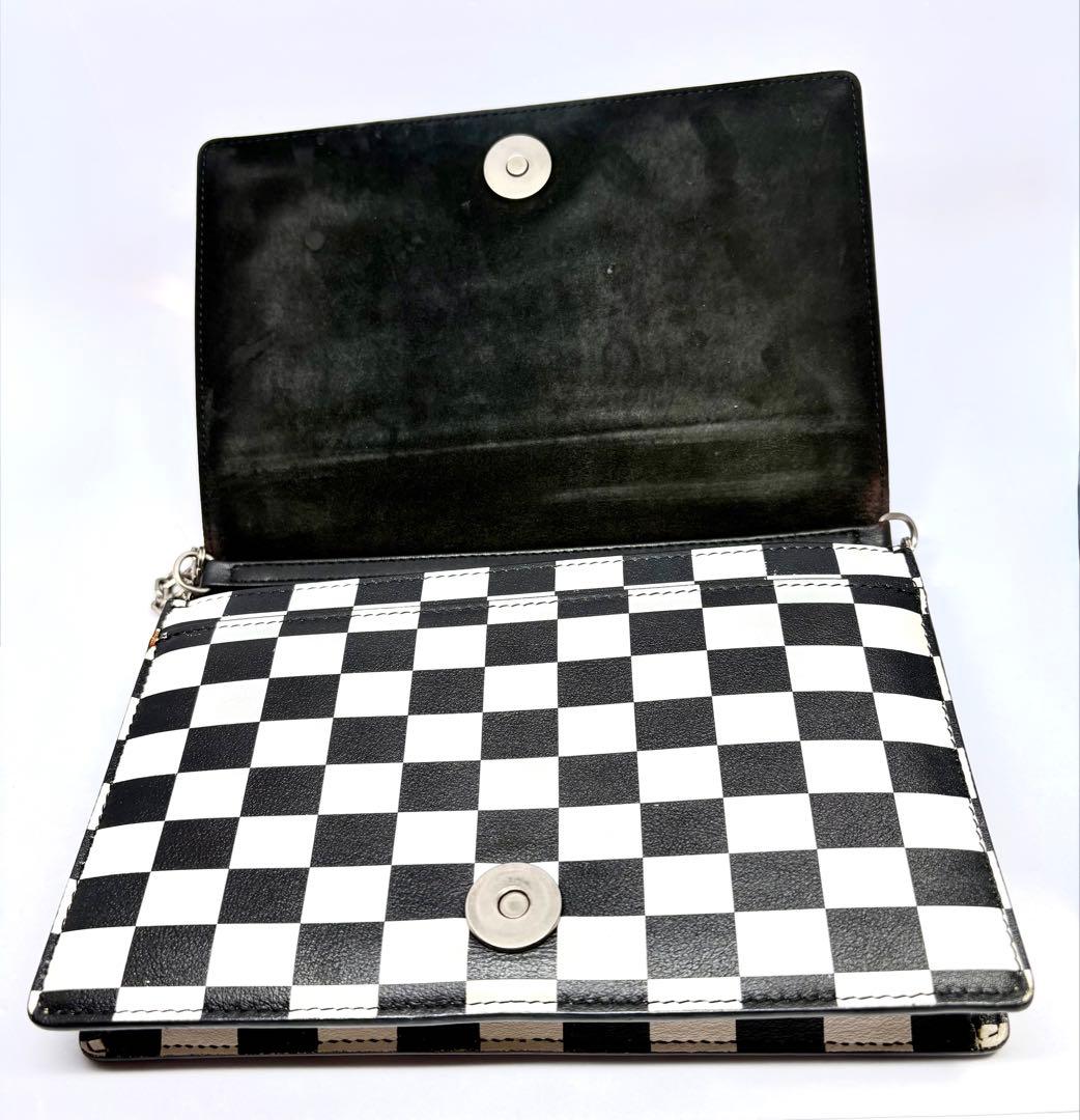 Christian Dior クリスチャンディオール 黒白チェーンウォレット