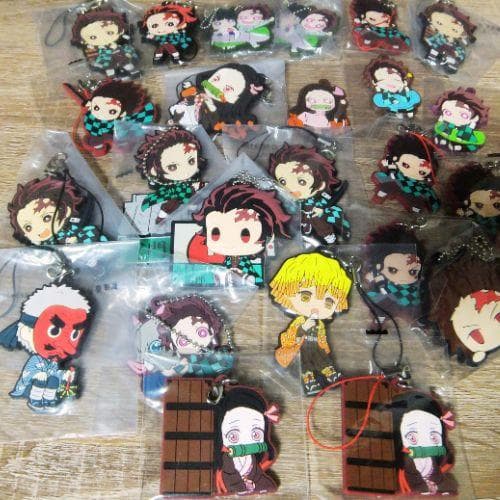 鬼滅の刃 キャラグッズ　胡蝶・煉獄・禰豆子・炭治郎 ほか▶バッチ・ラバー ほか