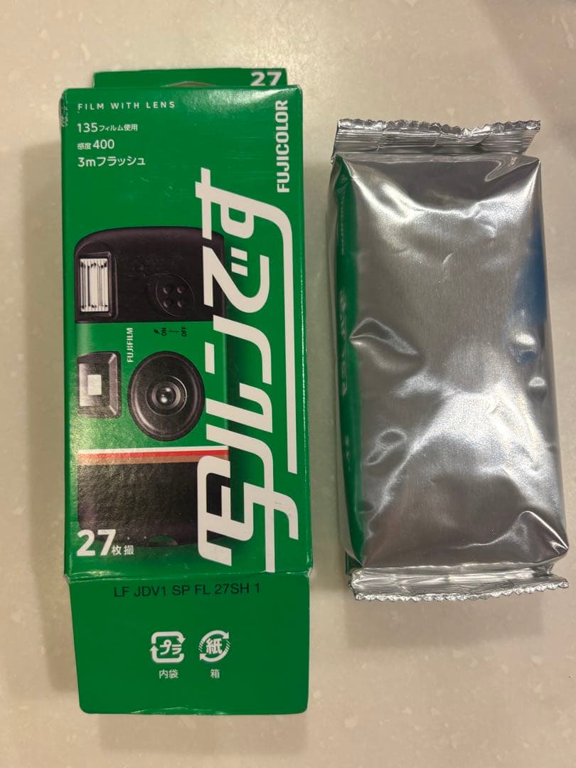 Fujicolor 27枚撮り 使い捨てカメラ - メルカリ