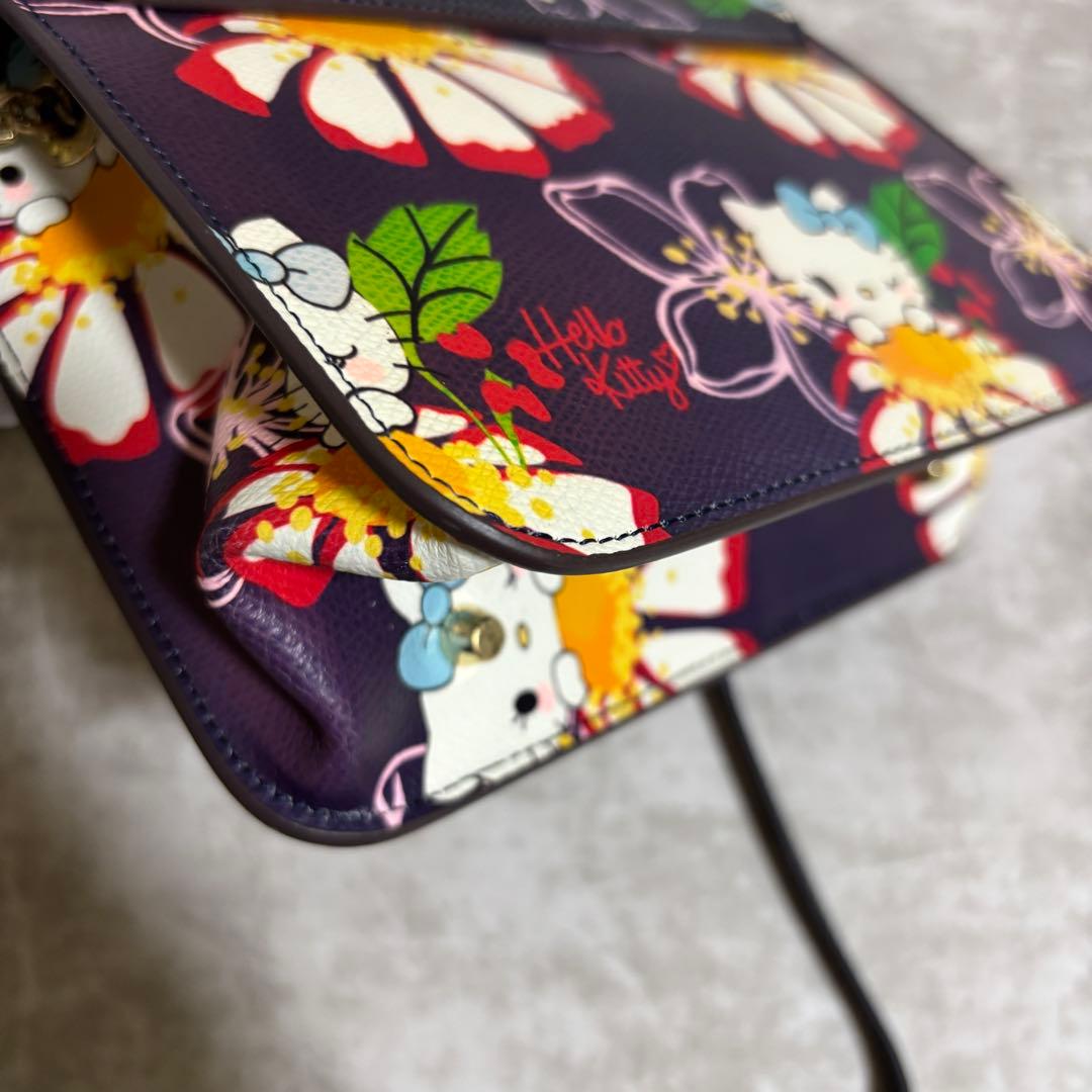 H250 美品✨FURLA フルラ　ショルダーバッグ　キティ　コラボ　チェーン