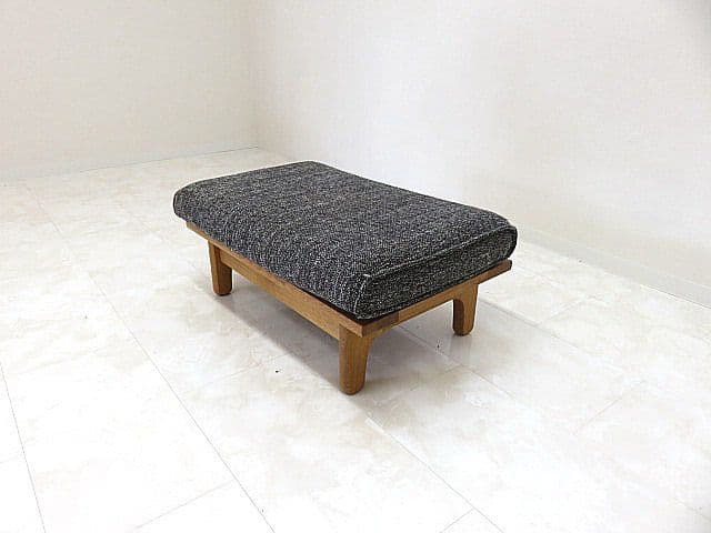 展示品　飛騨産業/キツツキ　「森のことば」オーク無垢材スツール　SN14S