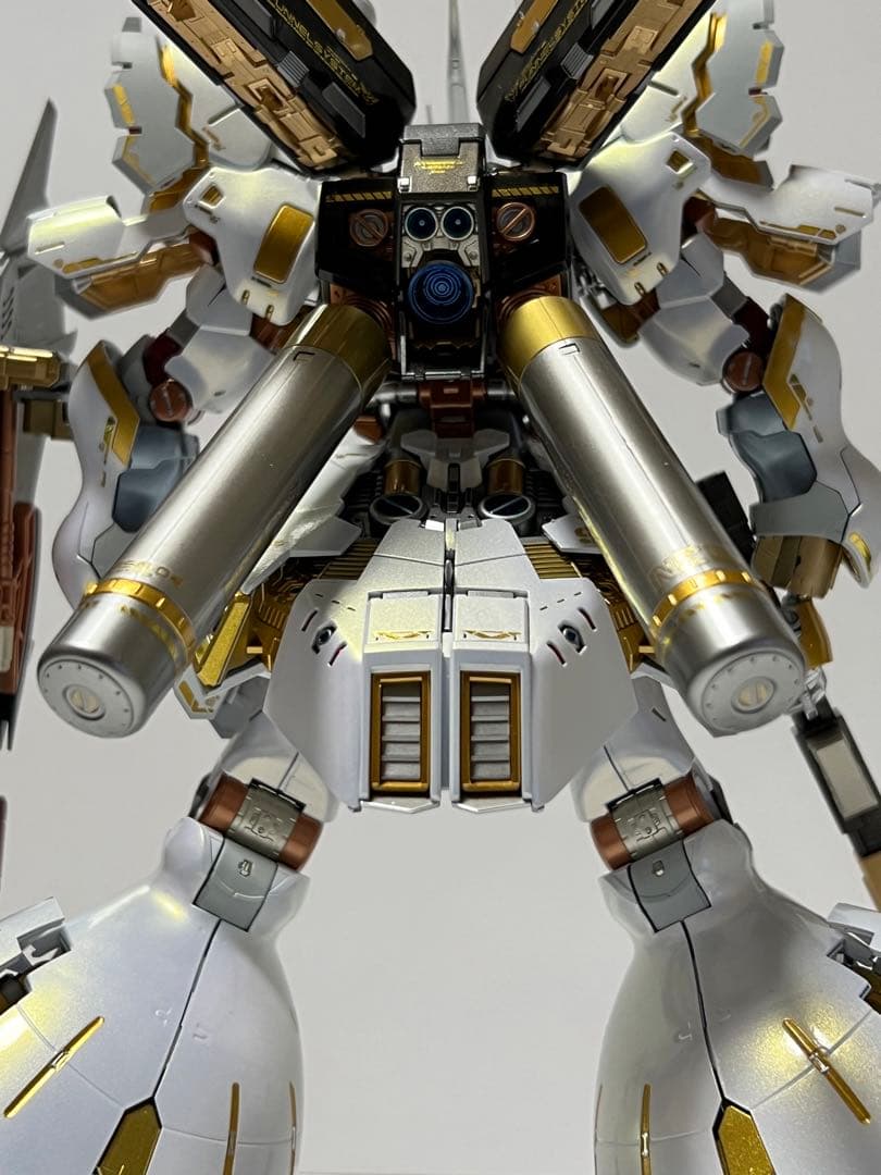 ガンプラ RG 1/144 サザビー 塗装完成品 - メルカリ