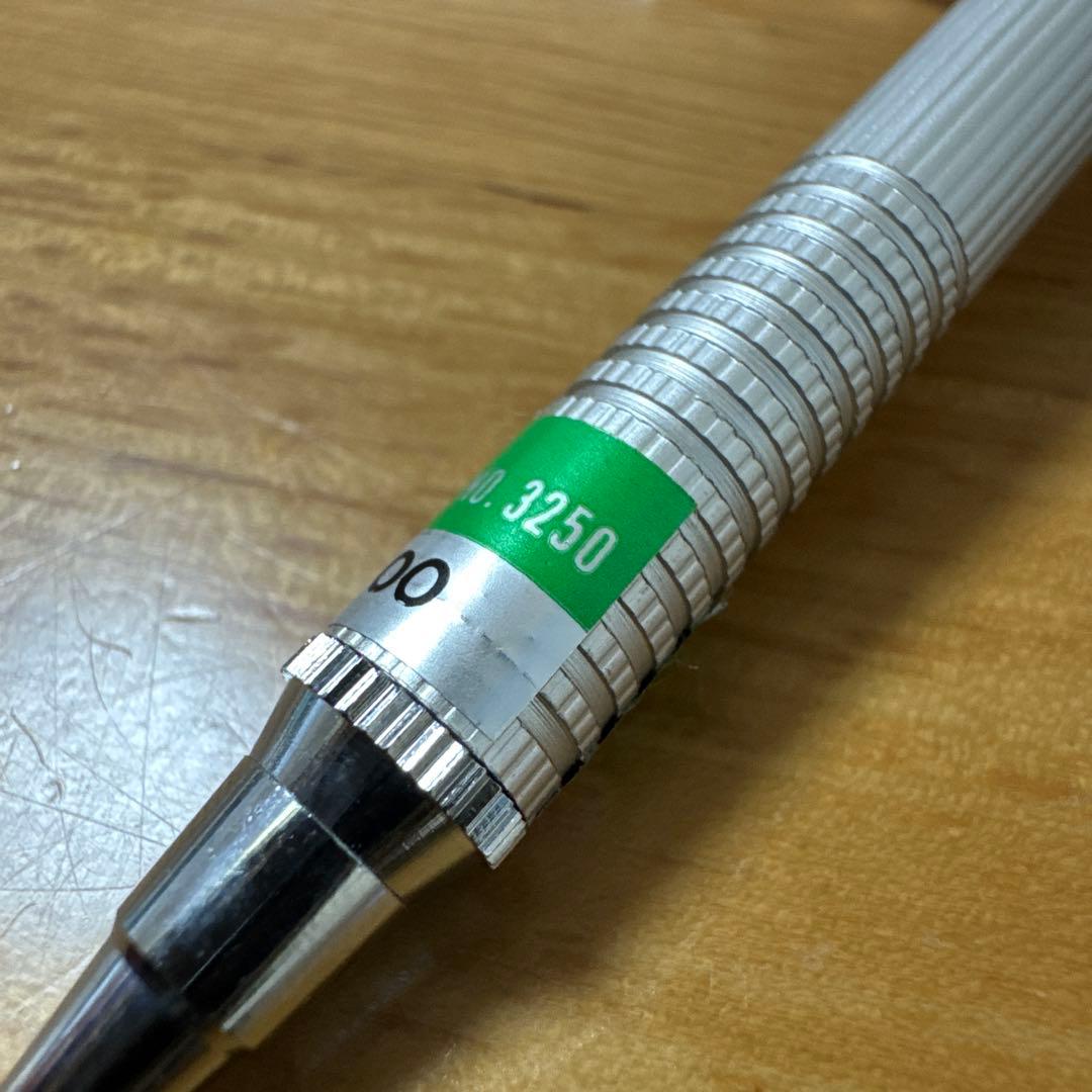 新品 廃盤 LION ライオン事務器 No.3250 シャーペン 0.5mm - メルカリ