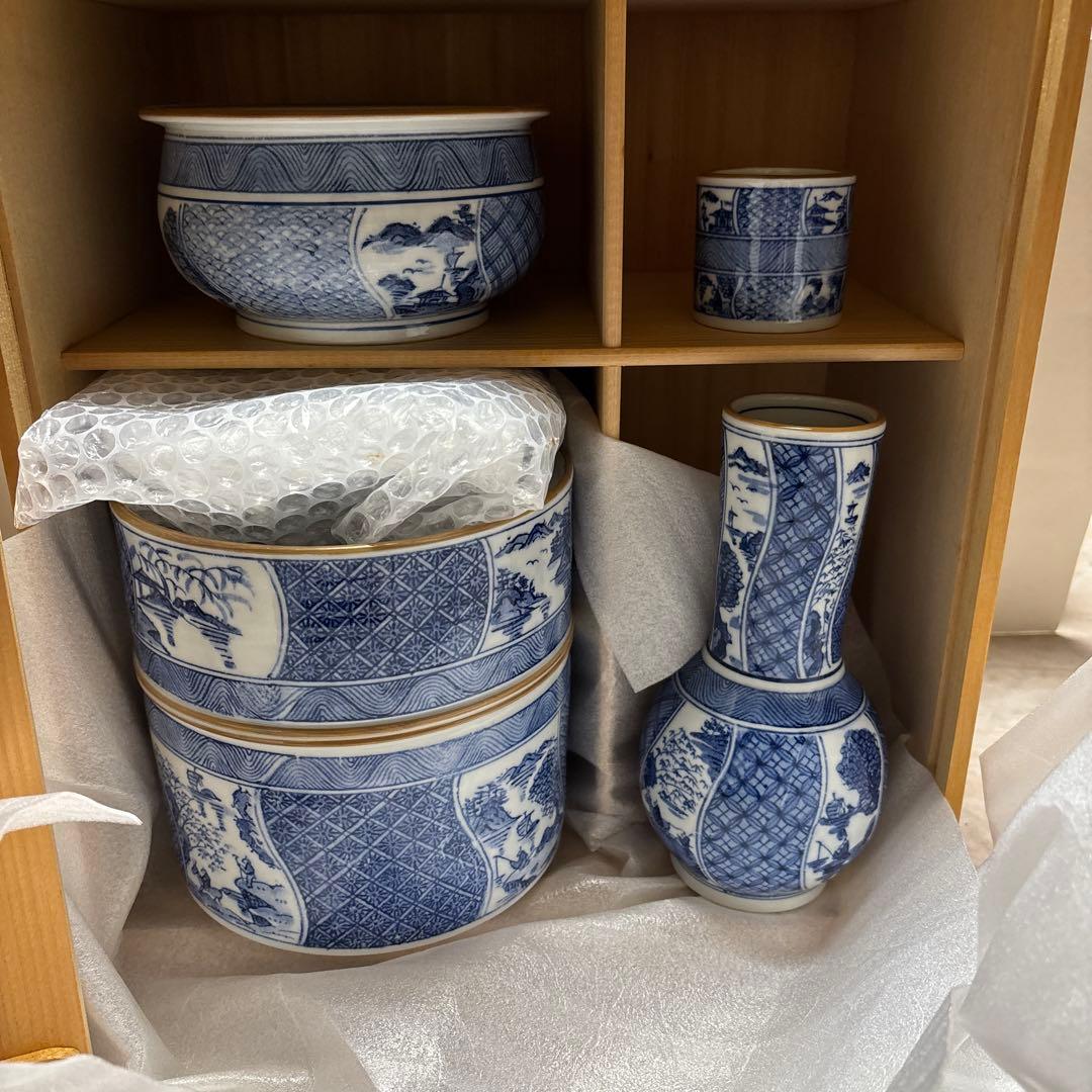 貴山造「祥瑞染付胴締皆具（しょんずいそめつけどうじめかい