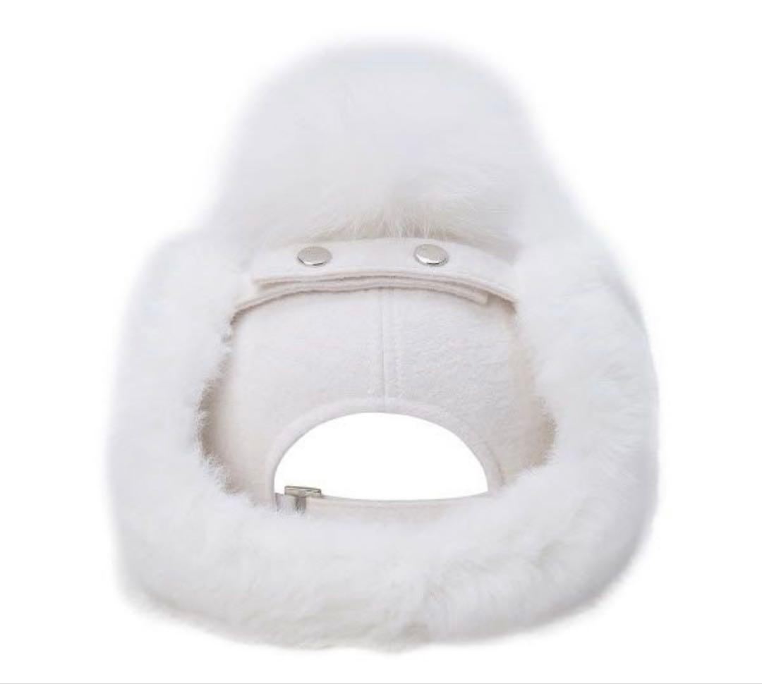 マスターバニー　ファー　耳当て付き　キャップ　ボンボン　白　ホワイト　レア　韓国