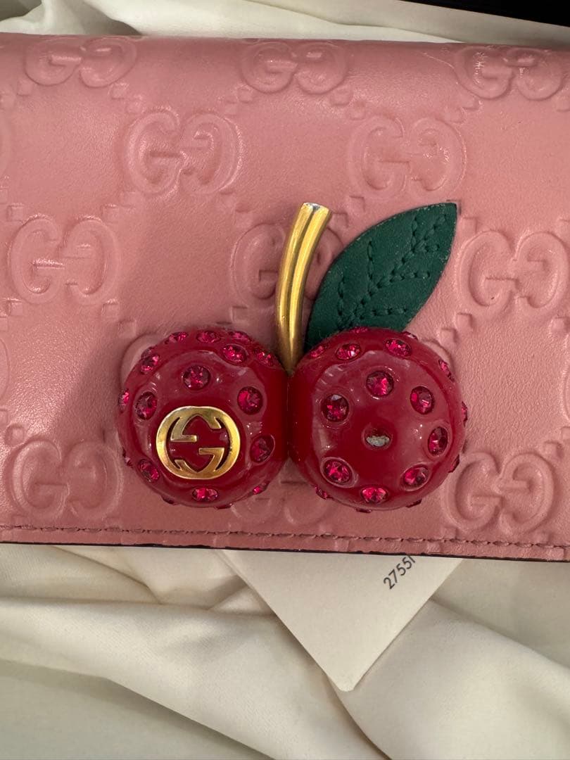 GUCCI チェリー装飾 二つ折り財布 ピンク｜アウトレット ショップ 通販