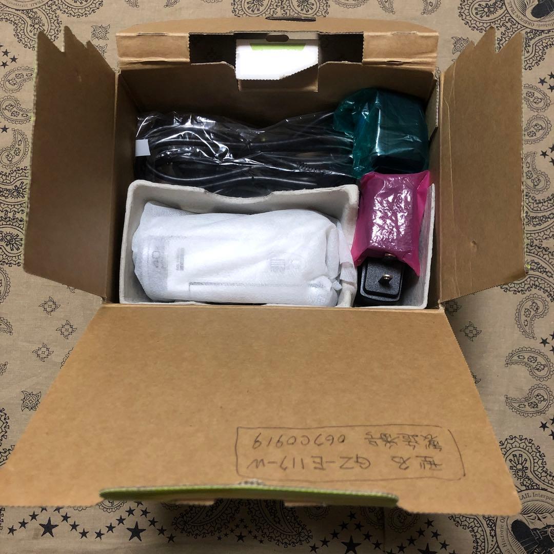 美品 JVC Everio GZ-E117 バッテリー2個付 ビデオカメラ