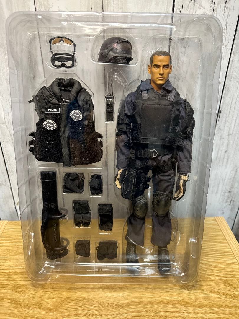 キ*ン様 Hot Toys S.W.A.T ver 2.0 フィギュア ホットト