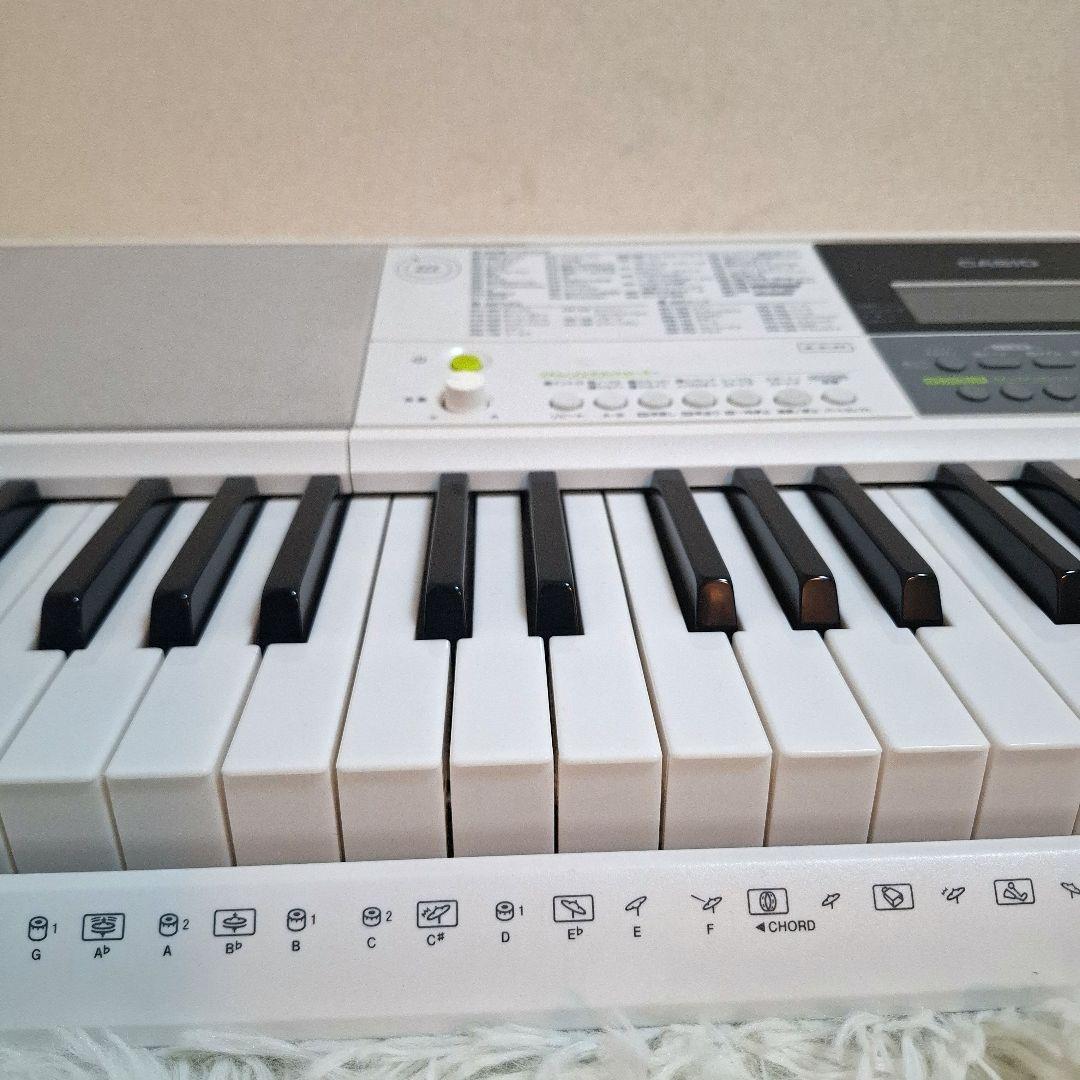 【送料無料】CASIO LK-511 電子ピアノ・キーボード ルーチェ 光ナビ