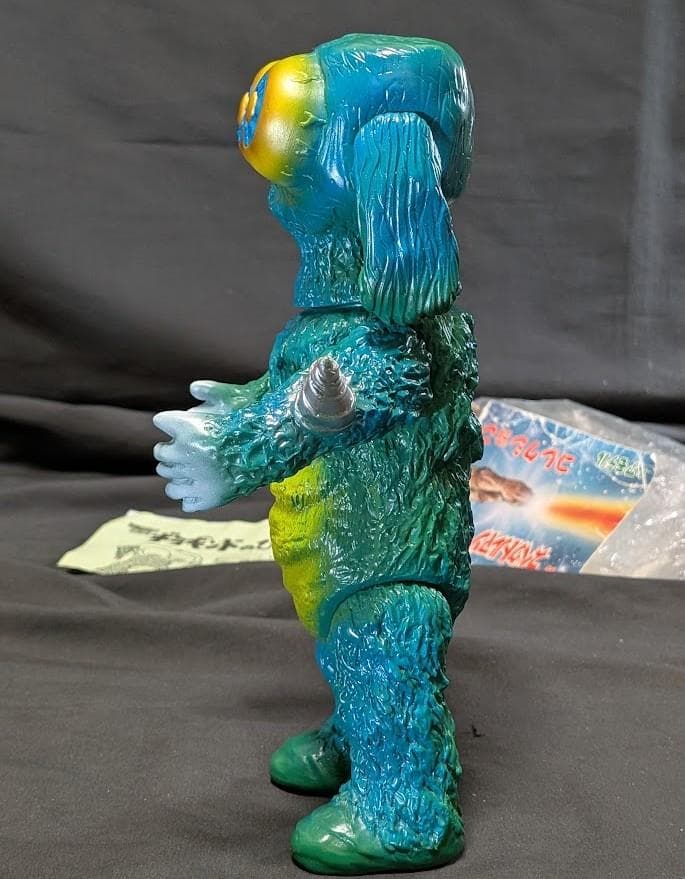 ギラギンド「スペクトルマン」登場怪獣（ベアモデル）ソフビフィギュア