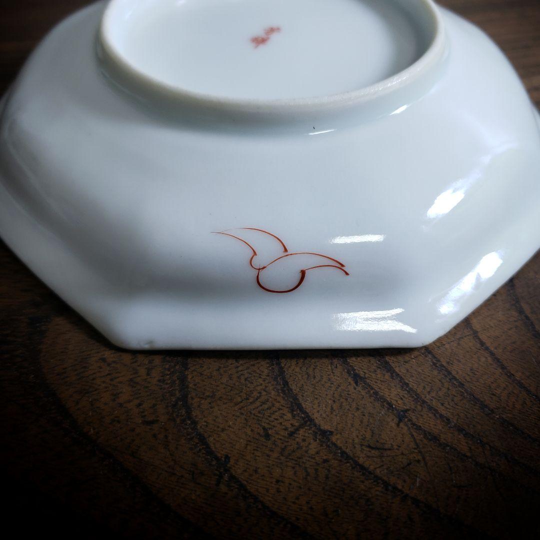 八角皿 古伊万里 菊文様 御所車 車輪 龍 竜 雲竜 明治 色絵付 赤絵 ロ