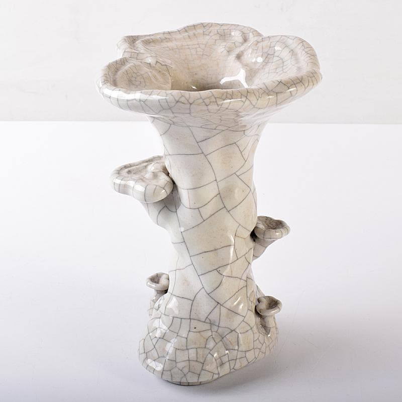 中国 大清乾隆年製款 哥窯 白磁 金糸鉄線 氷裂文 霊芝瓶 M 8061E