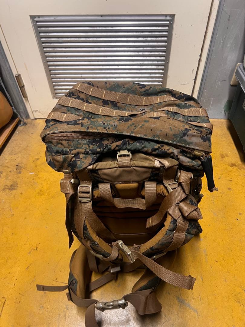 実物米海兵隊 100L超バックパック 大容量 モールシステム だいぶ赤字