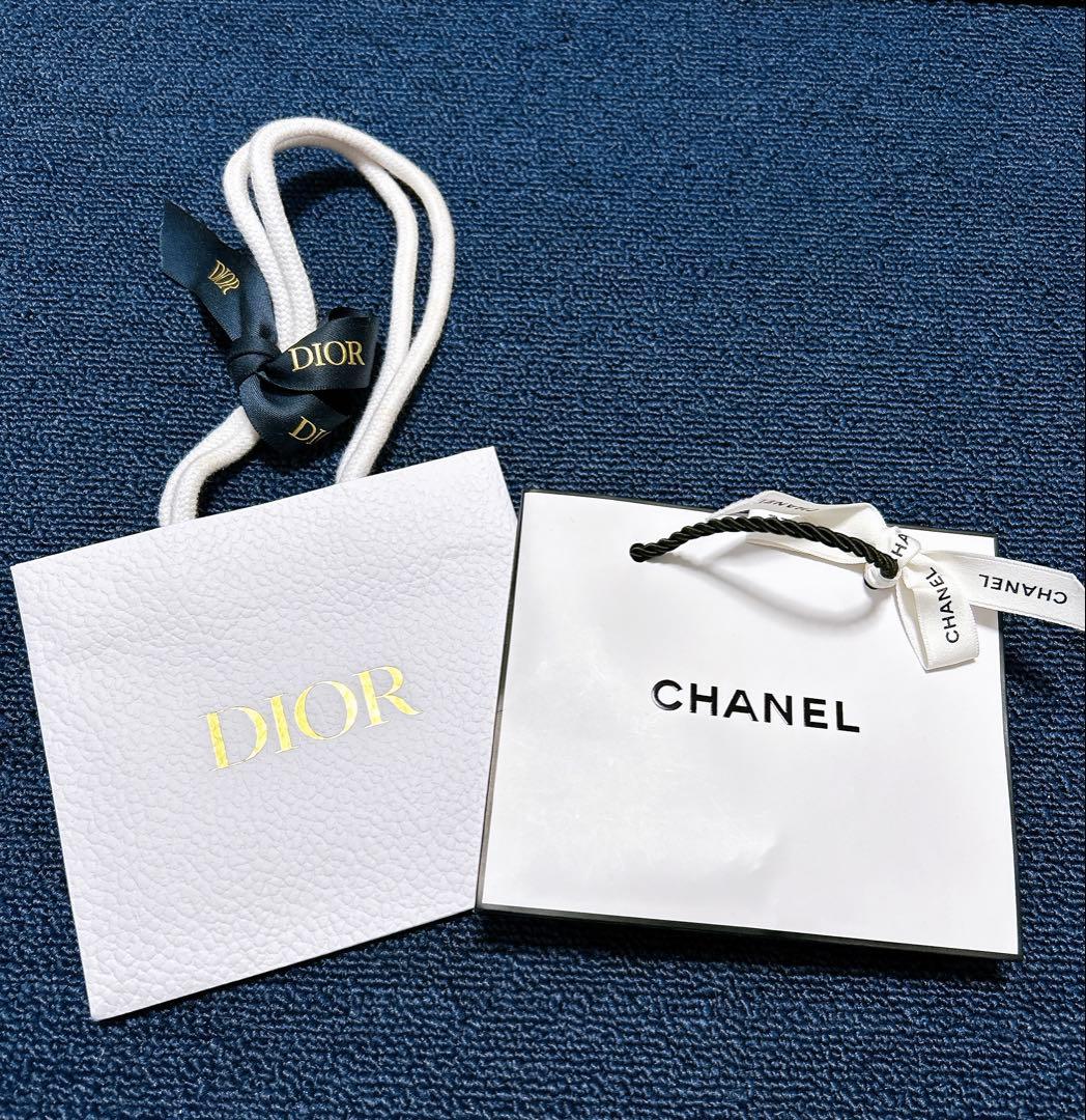 Dior & Chanel リボン付きショップ袋 2つセット - メルカリ