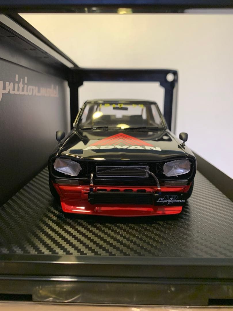 イグニッションモデル　1/18 LBWK ハコスカ アドバン