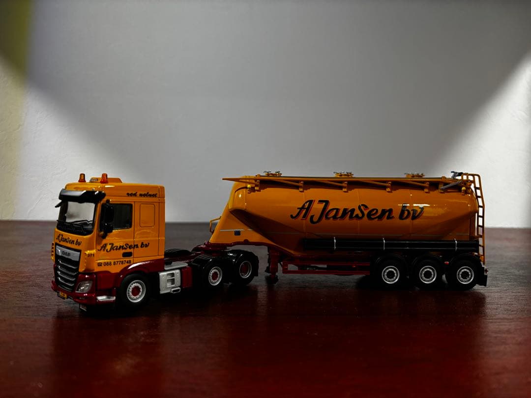 交渉済　WSIMODELS 「A Jansen bv」バルクトレーラー　DAF