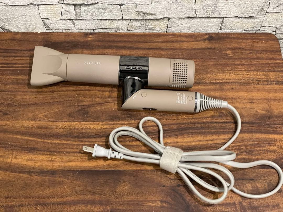 176 新型 絹女 KINUJO ドライヤー 動作確認済み - メルカリ