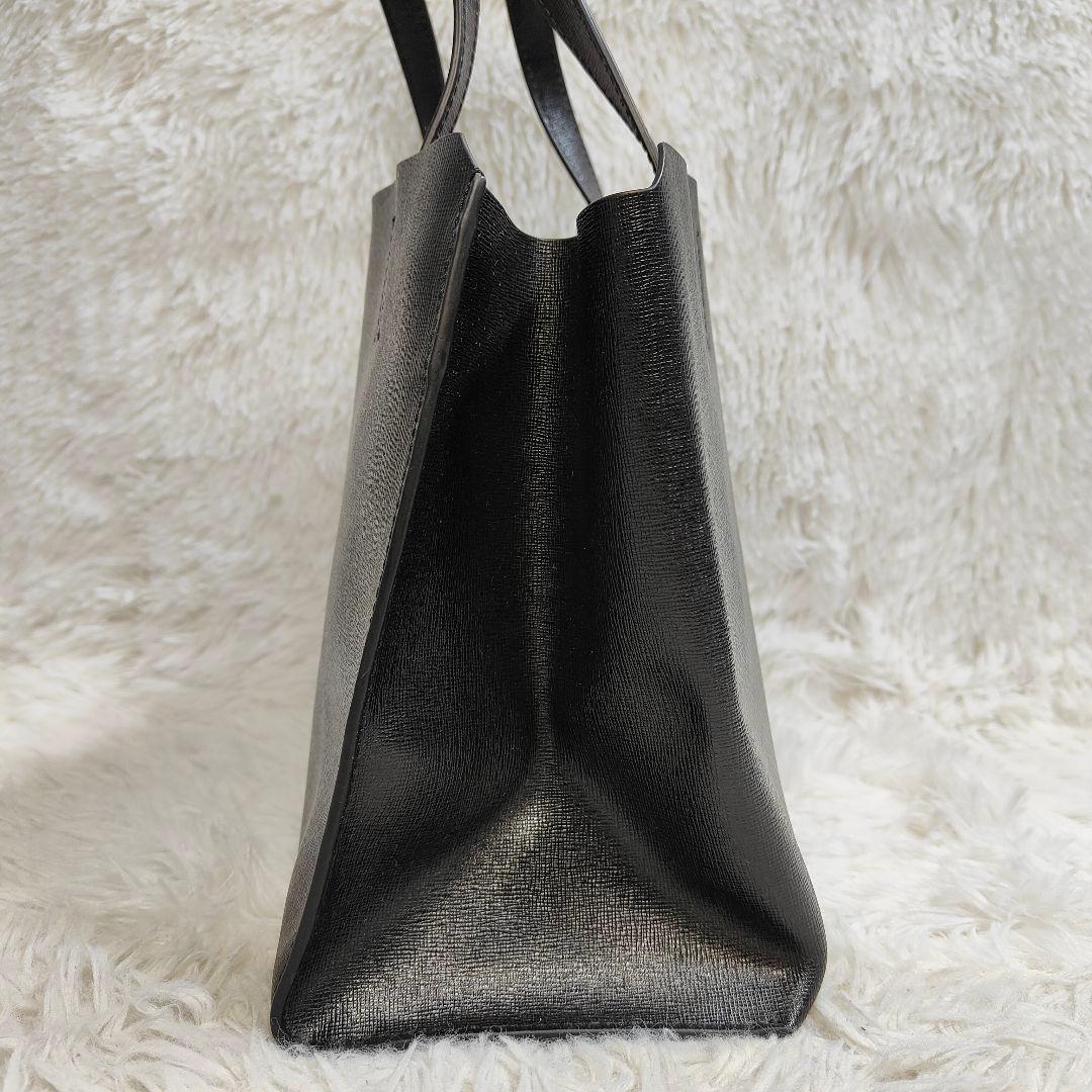 【未使用級】FURLA ブラック ミニハンドバッグ　黒 ブラック