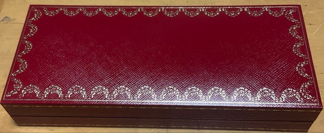 Cartier ゴールド ボールペン 専用ケース付き