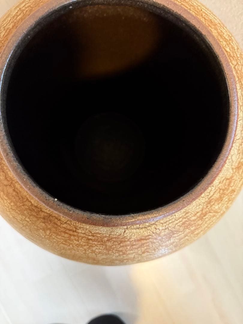 引き取り限定！ 陶器の花瓶 ベージュ・ブラウン・黒