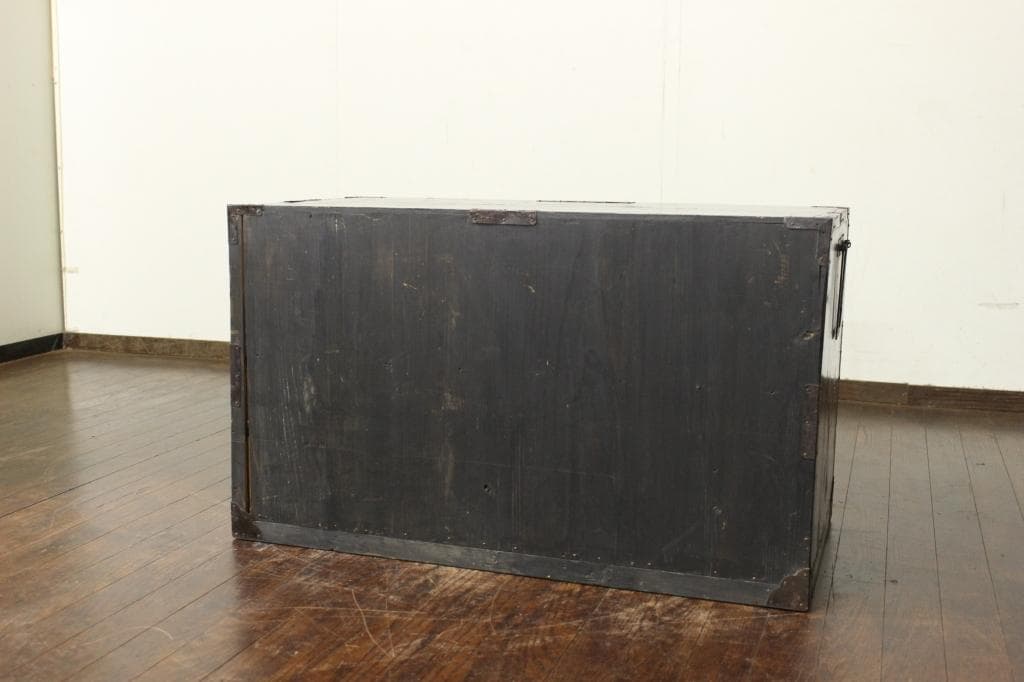 栗の木 使いこまれた風合いが良い時代箪笥 収納/古家具/明治/