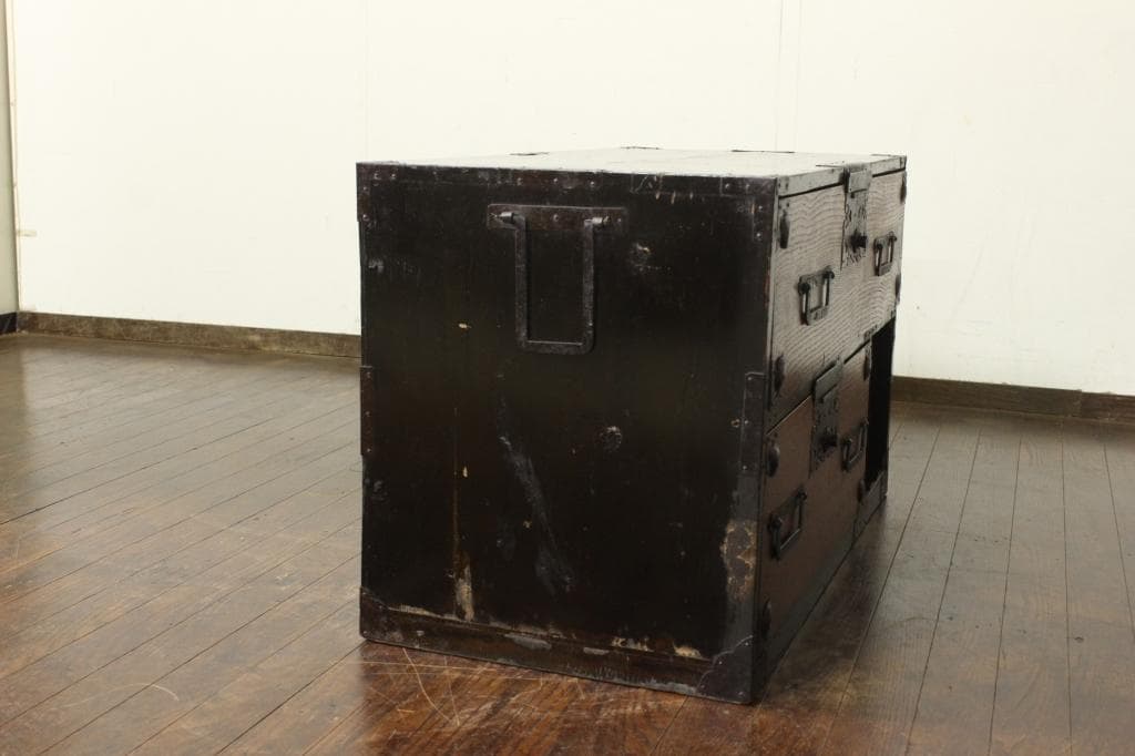 栗の木 使いこまれた風合いが良い時代箪笥 収納/古家具/明治/