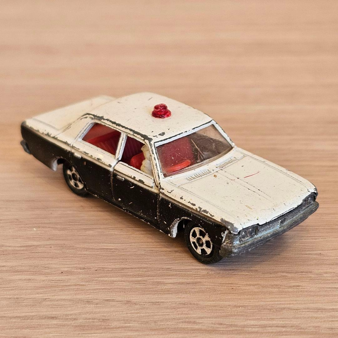 【トミカ】No.4 トヨタ クラウン パトロールカー 1Aホイール 日本製