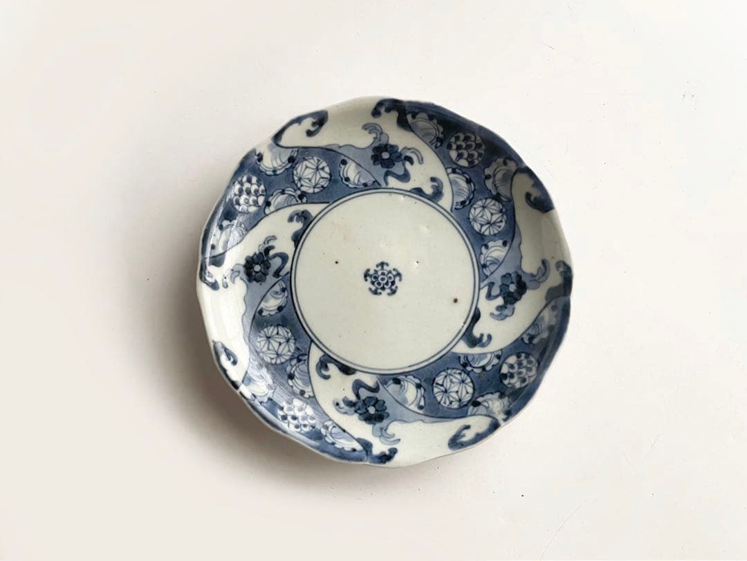 骨董 アンティーク 古伊万里 染付 波濤桜捻文様 六寸皿 丸皿 輪